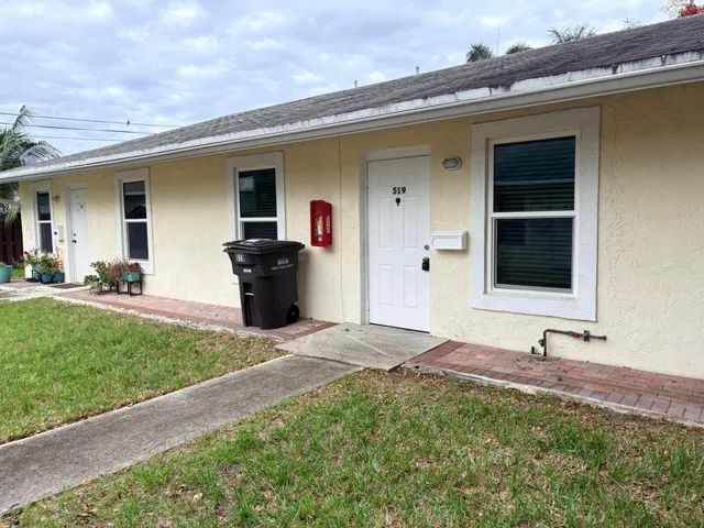 Residence photo 2