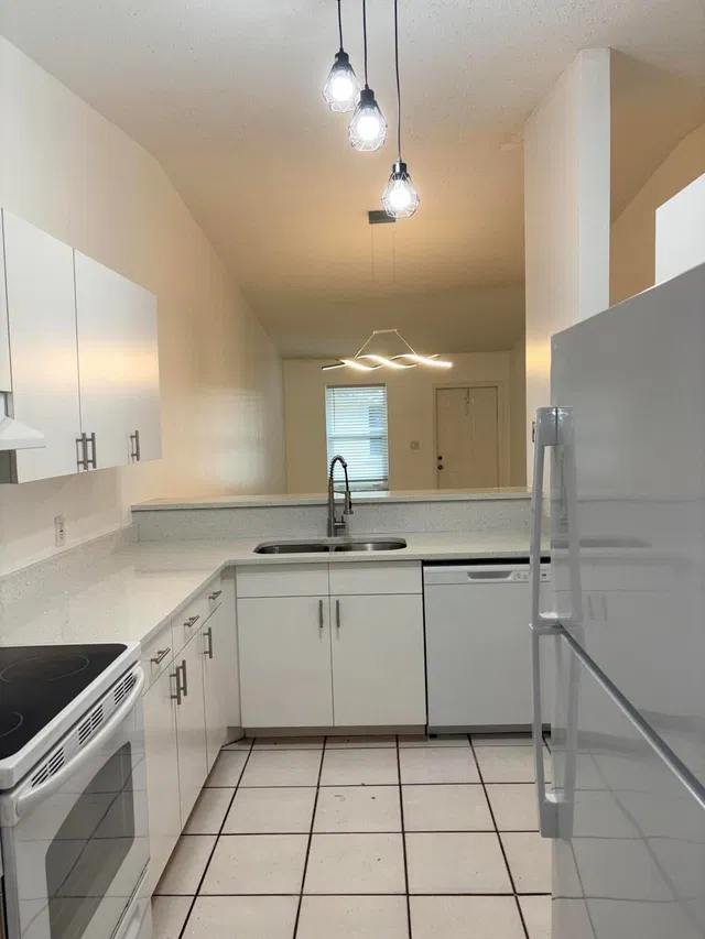 Residence photo 6
