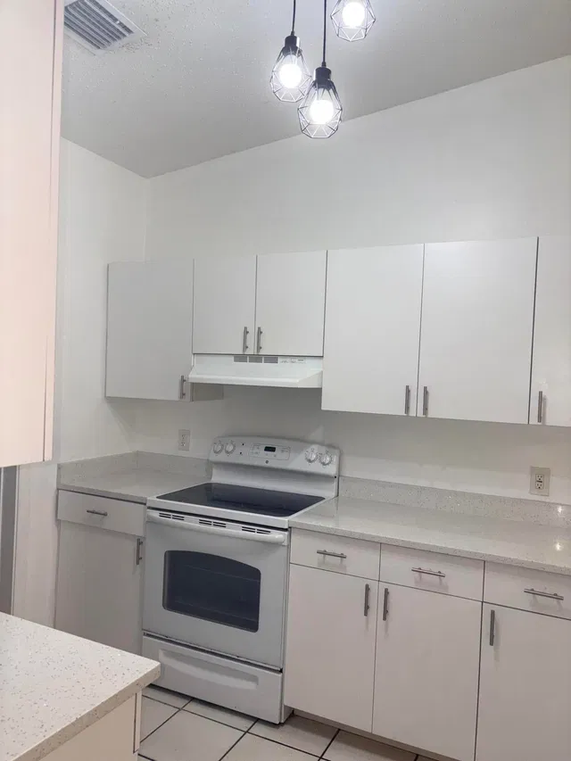 Residence photo 10