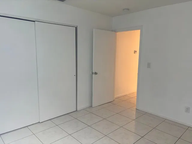 Residence photo 17