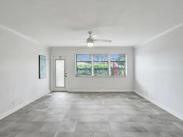  Residence photo 12