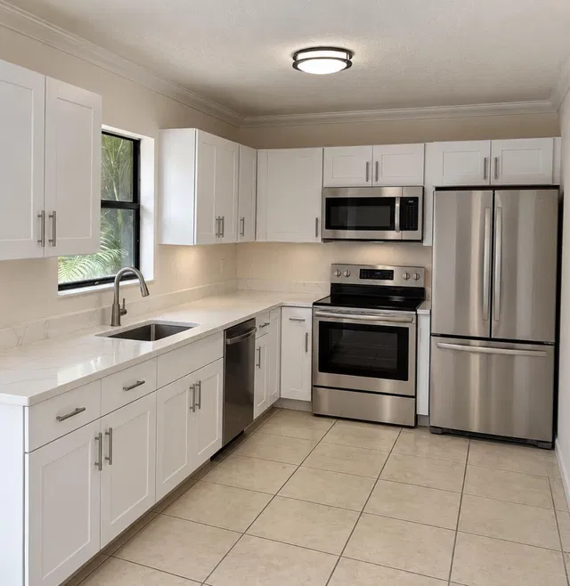 Residence photo 2