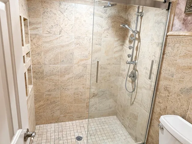  Unit 102 photo 9