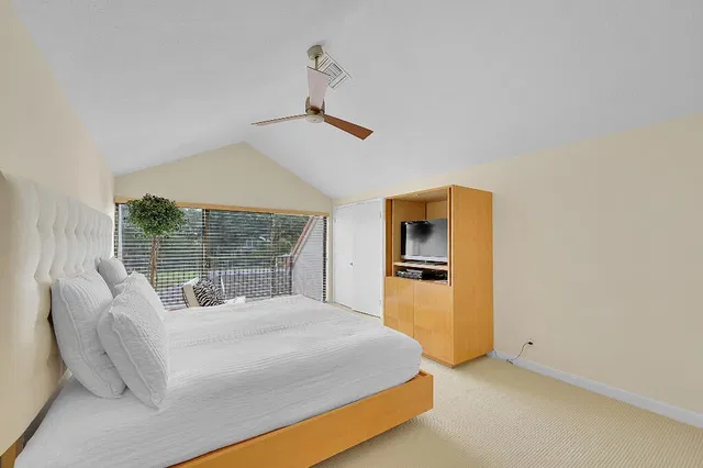  Residence photo 23
