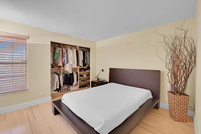  Residence photo 32