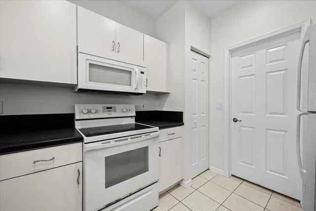 Residence photo 7