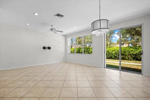 Residence photo 9