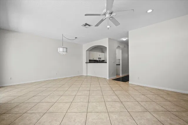 Residence photo 12