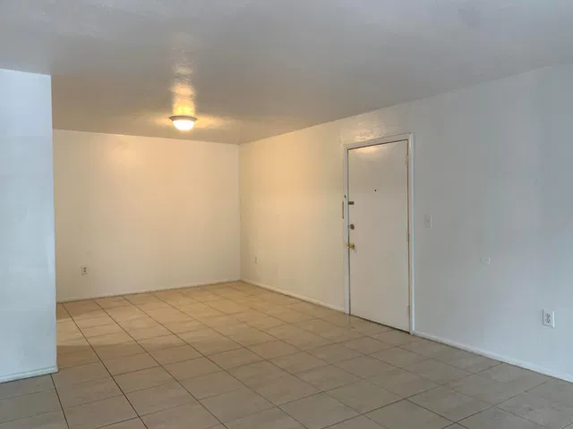 Unit 206 photo 3