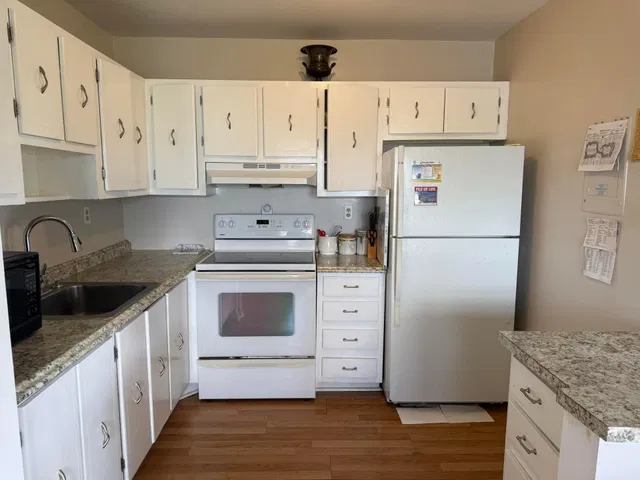 Residence photo 3