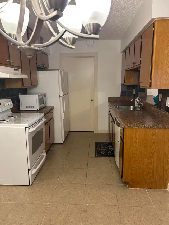 Residence photo 5