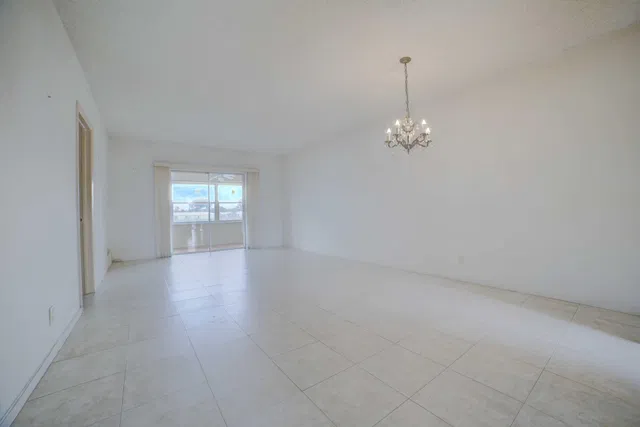  Unit 215 photo 5