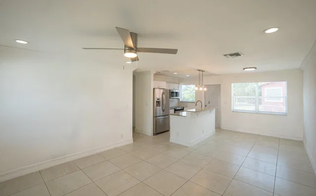  Residence photo 5