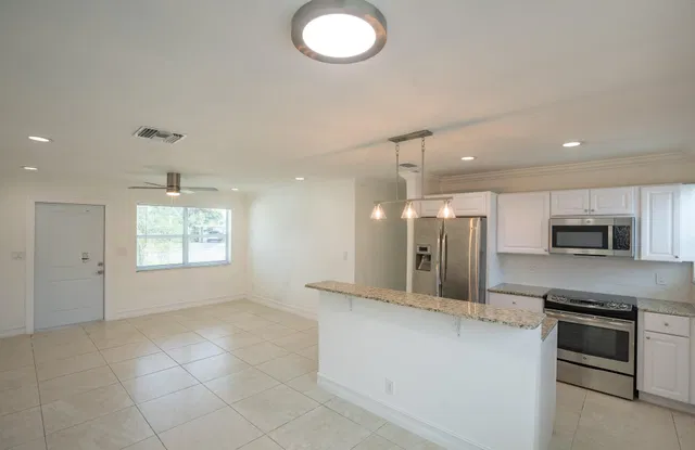  Residence photo 7
