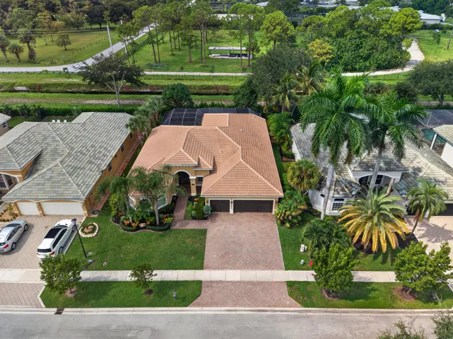  Residence photo 4