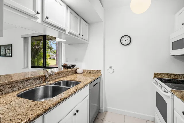 PGA National Palm Beach Gardens Residence photo 18