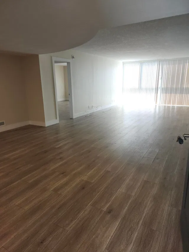 Unit Apt 409 photo 16