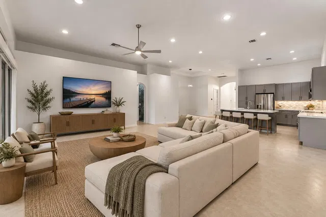  Residence photo 18