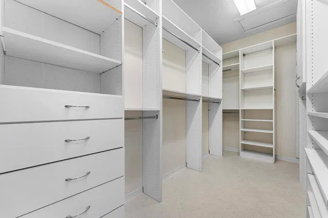  Residence photo 30