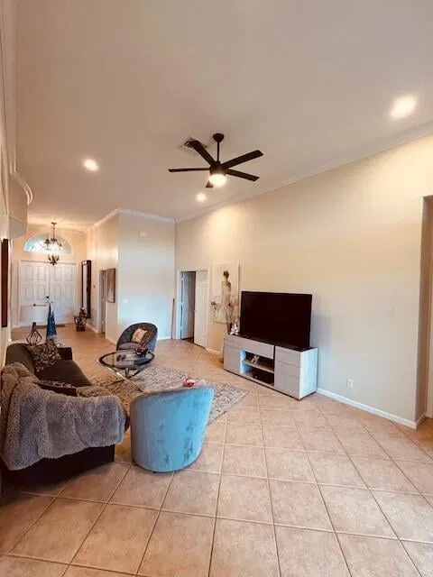 Residence photo 17