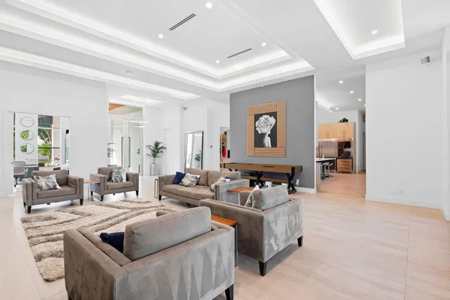 Residence photo 20