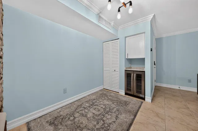 Unit 109 photo 21