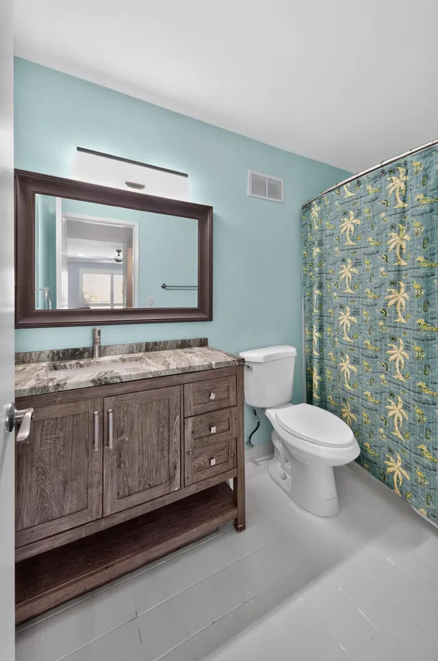 Unit 109 photo 32