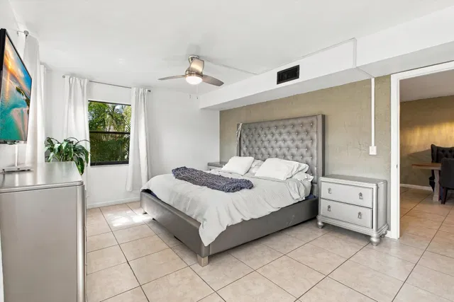  Unit 311D photo 17
