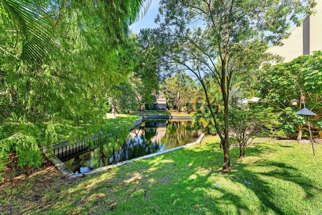 Residence photo 2