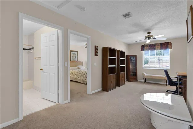 Residence photo 8