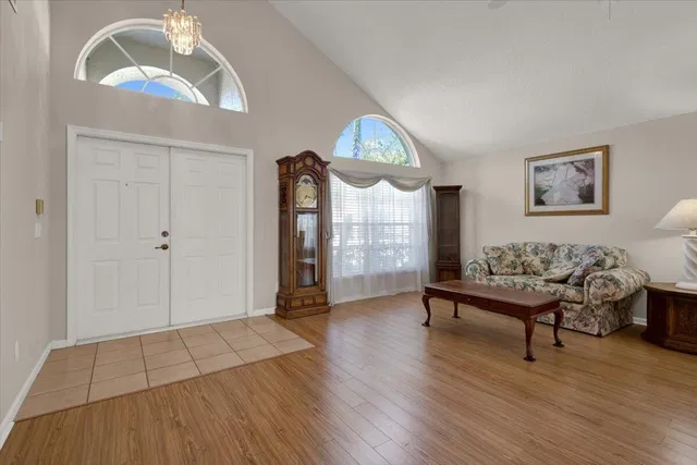 Residence photo 18