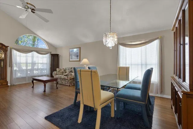 Residence photo 22