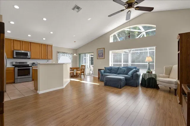 Residence photo 24