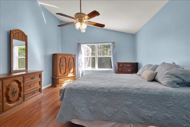 Residence photo 49
