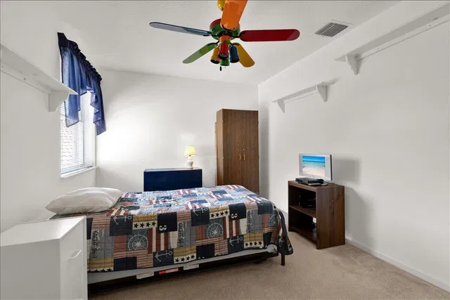 Residence photo 65