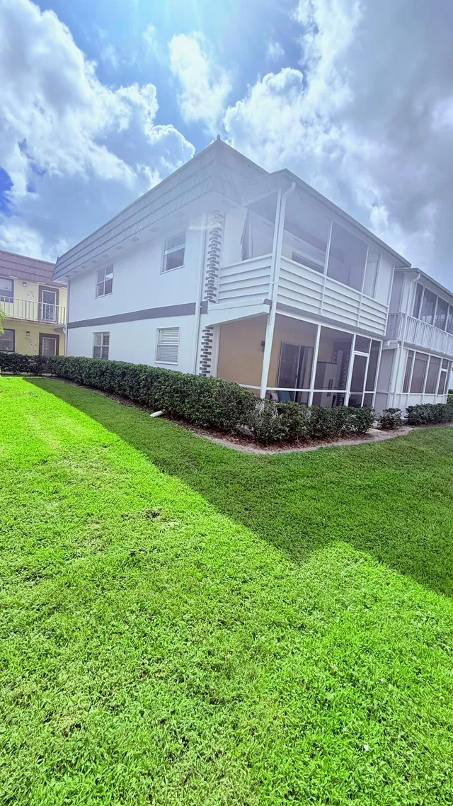 Residence photo 12