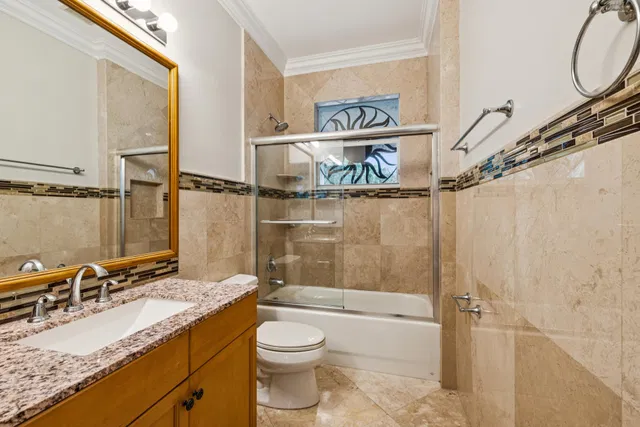 Residence photo 42