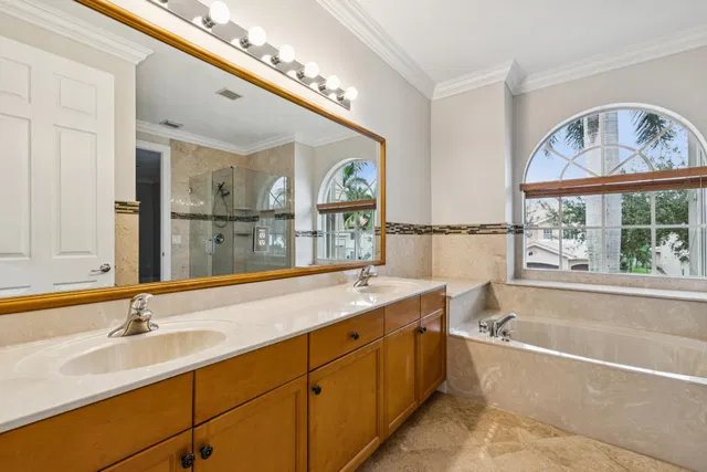 Residence photo 45