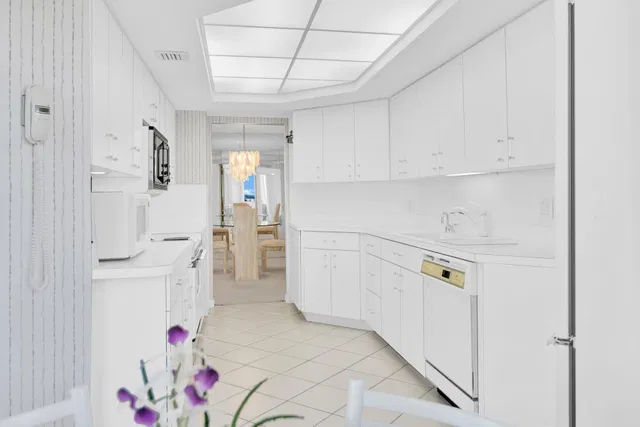 500 S Ocean Boca Unit 2201 photo 35