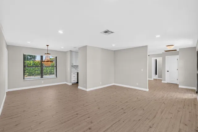  Residence photo 7