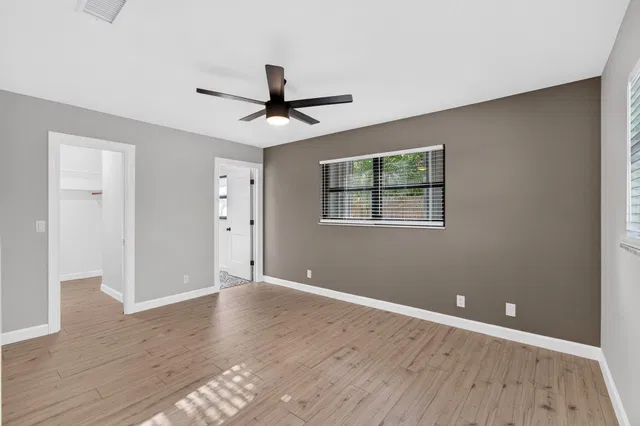  Residence photo 12