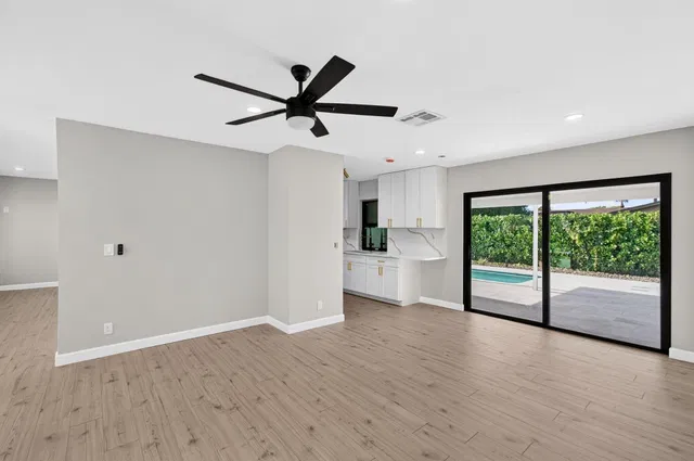  Residence photo 18