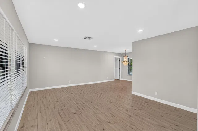  Residence photo 20