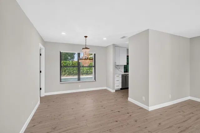  Residence photo 24