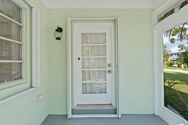 Residence photo 3