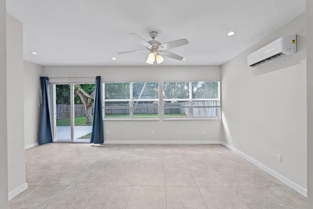 Residence photo 8