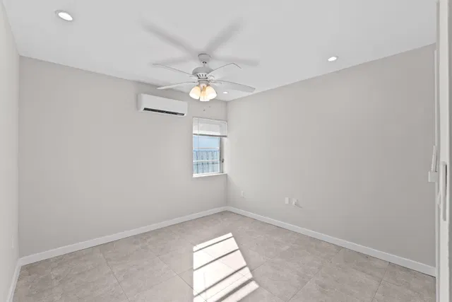 Residence photo 16