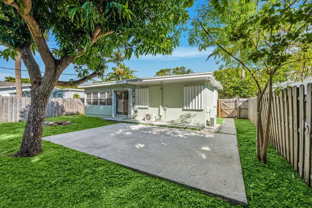 Residence photo 25