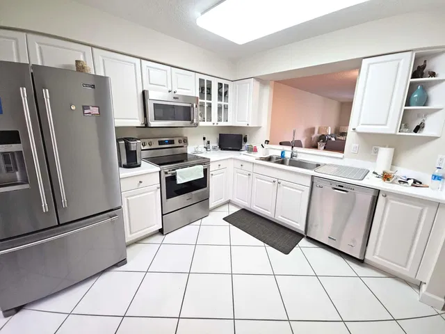 Unit 205 photo 2