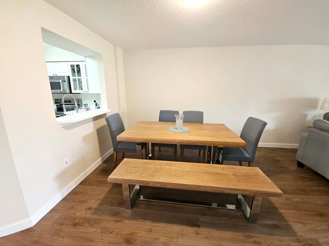 Unit 205 photo 7